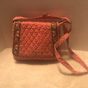 😎😱😎 Vera Bradley Crossbody , soo kool
